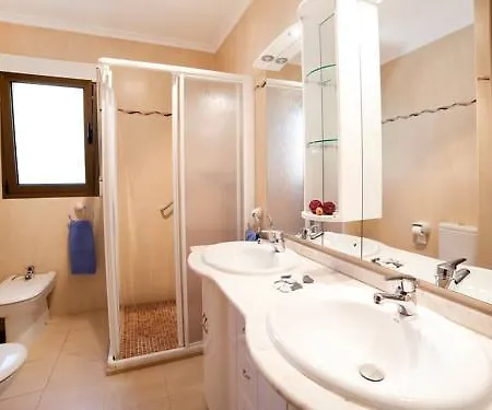 Casa Isis - 2 Bedrooms 4 Persons